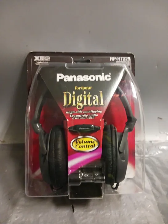 BOXED PANASONIC RP-HT225 HEADPHONES