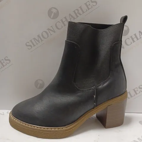 EVANS BROOKE ANKLE BOOTS, BLACK - SIZE 5