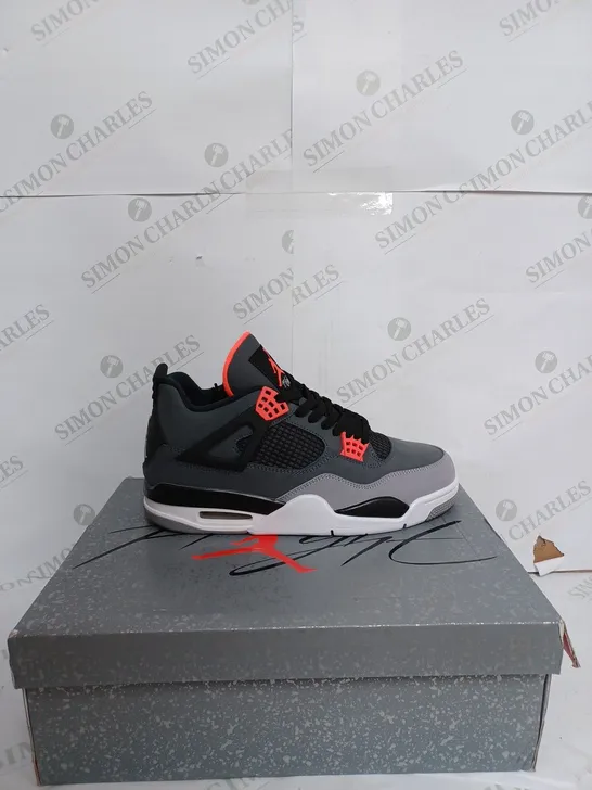 AIR JORDAN 4 RETRO IN DARK GREY - UK 8 