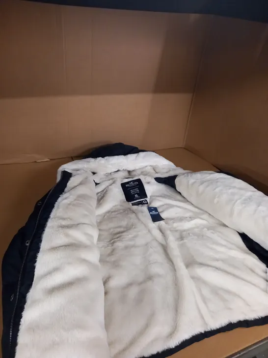 HOLLISTER PUFFER JACKET SIZE XL