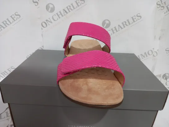 BOXED VIONIC BLACK REST SANDALS IN PINK - WOMENS 6