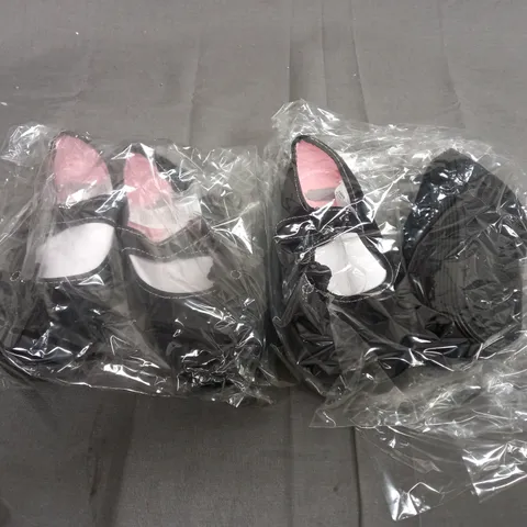 LARGE BOX OF APPROXIMATELY 30 PAIRS OF SCHOOL PUMPS IN VARIOUS SIZES