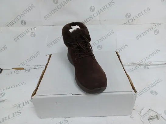 BOXED PAIR OF SKECHERS GO WALK STABILITY SUEDE BOOTS IN CHOCOLATE - UK SIZE 4.5