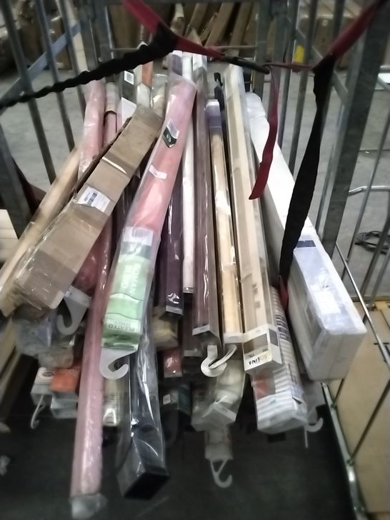 LARGE QUANTITY OF ASSORTED BLINDS IN VARIOUS SIZES