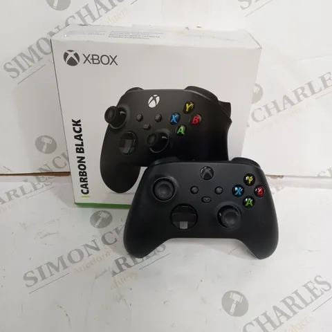 XBOX WIRELESS CONTROLLER IN CARBON BLACK 