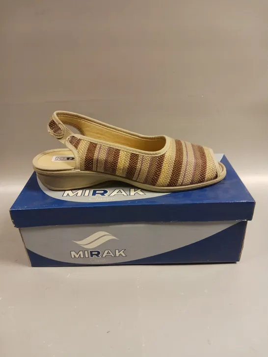 BOXED PAIR OF MIRAK CLASSIC CARLA OPEN TOE SHOES IN BROWN - 7.5