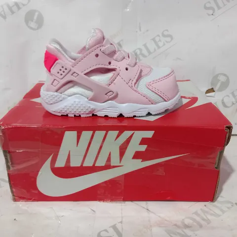 BOXED PAIR OF NIKE HUARACHE RUN TODDLER'S SHOES IN PINK UK SIZE 3.5