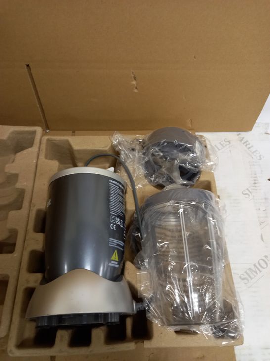 NUTRIBULLET 600 BLENDER 