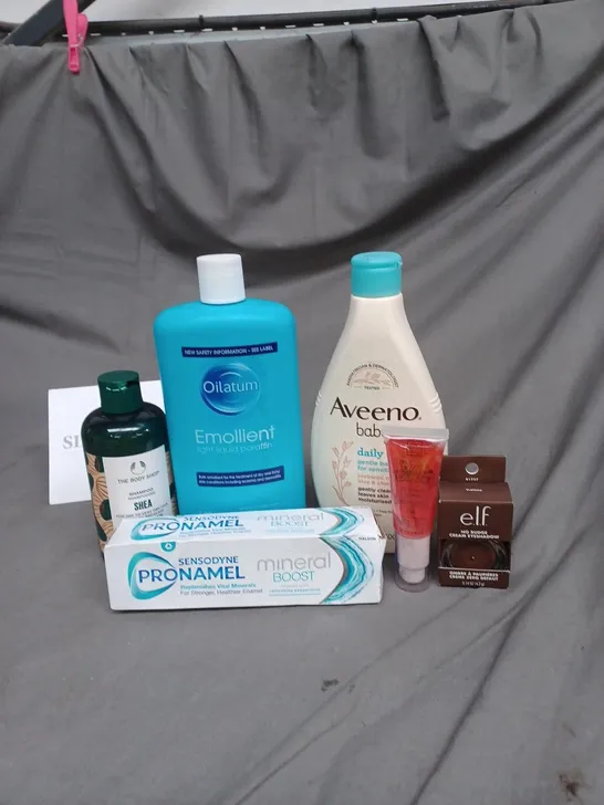 APPROXIMATELY 20 ASSORTED COSMETIC PRODUCTS TO INCLUDE AVEENO BABY BODY WASH, SENSODYNE PRONAMEL TOOTHPASTE, AND THE BODY SHOP SHAMPOO