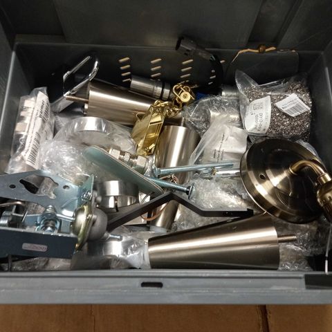 LOT OF ASSORTED FITTING AND FIXTURES 