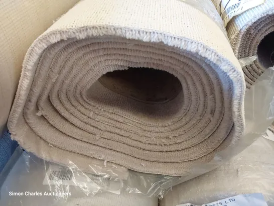 ROLL OF QUALITY DUCHESS SPRINGFIELDS CARPET APPROXIMATELY 5M × 4.09,