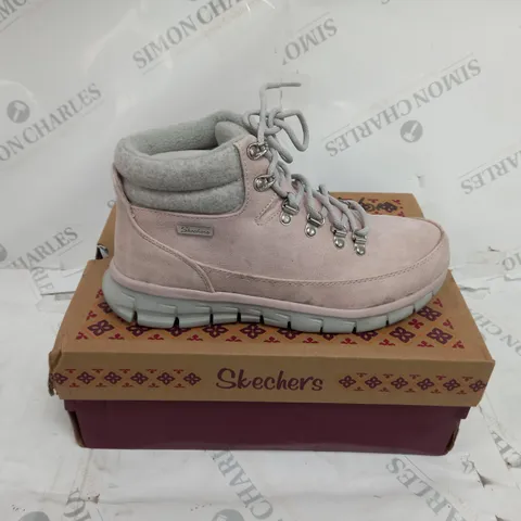 BOXED SKECHERS WARM PINK BOOTS - SIZE 5