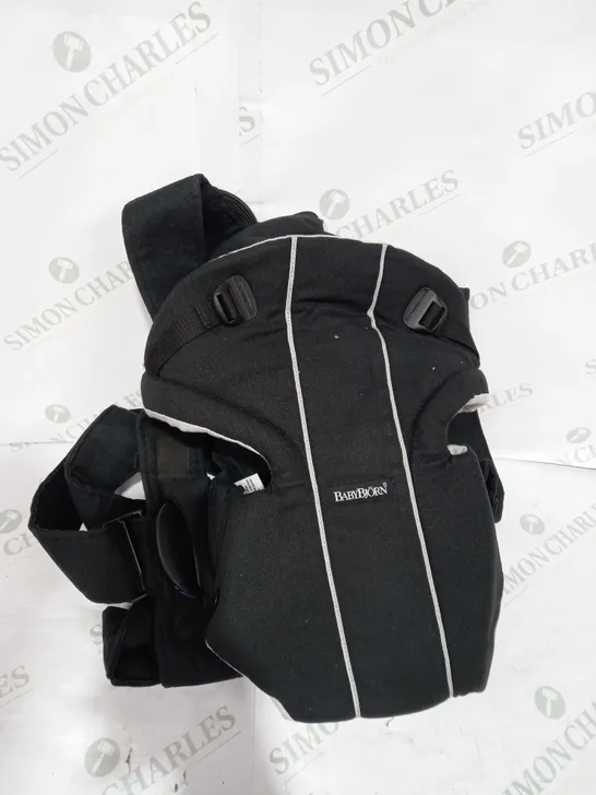 BABYBJORN BABY CARRIER 