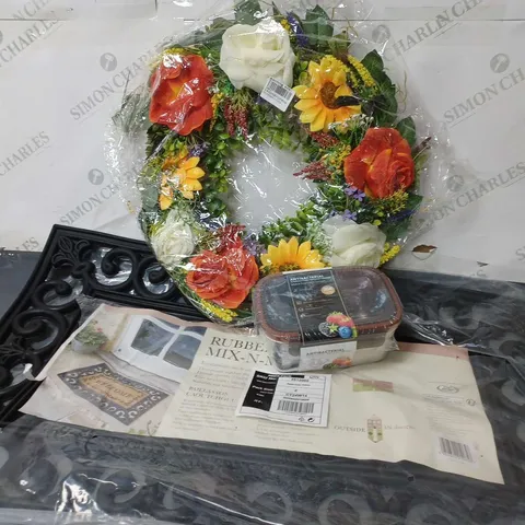 APPROXIMATELY 15 ASSORTED HOUSEHOLD ITEMS TO INCLUDE FLORAL REEF, ANTIBACTERIAL FOOD PRESERVATION BOX, RUBBER FRAME WELCOME MAT, ETC - COLLECTION ONLY