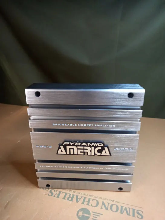 PYRAMID AMERICA 2 CHANNEL BRIDGEABLE MOSFET AMPLIFIER