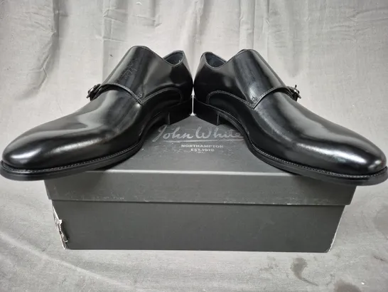 BOXED PAIR OF JOHN WHITE MONKTON SHOES IN BLACK UK SIZE 9