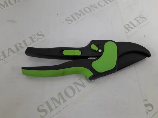 BOXED GARDEN SHEAR 