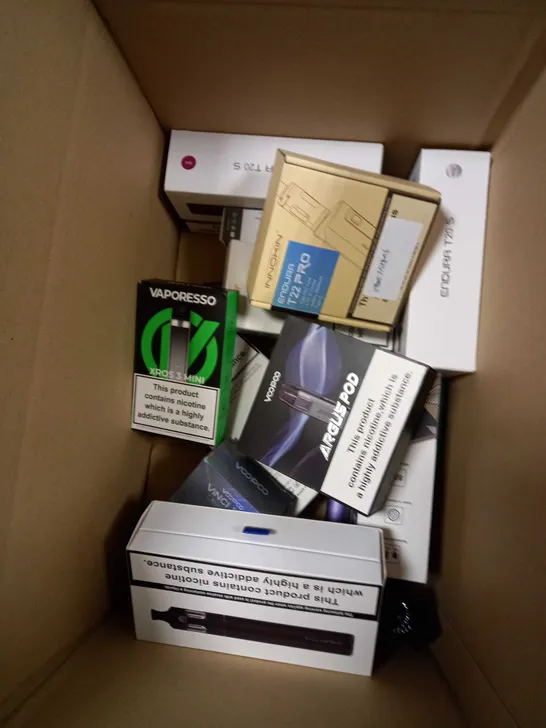 BOX OF APPROXIMATELY 10 ASSORTED E-CIGARATTES TO INCLUDE VOOPOO, VAPORESSO, INNOKIN ETC.