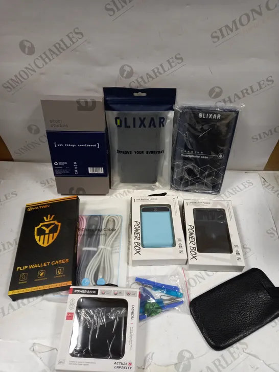 BOX OF APPROXIMATELY 10 ASSORTED PHONE AND TABLET ACCESSORIES TO INCLUDE FLIP WALLET CASE, POWERBANK, CHARGING CABLE ETC