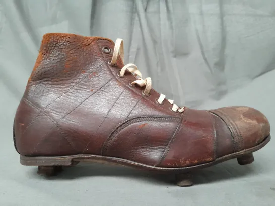 PAIR OF VINTAGE 1934 LEATHER FOOTBALL BOOTS SIZE 6.5