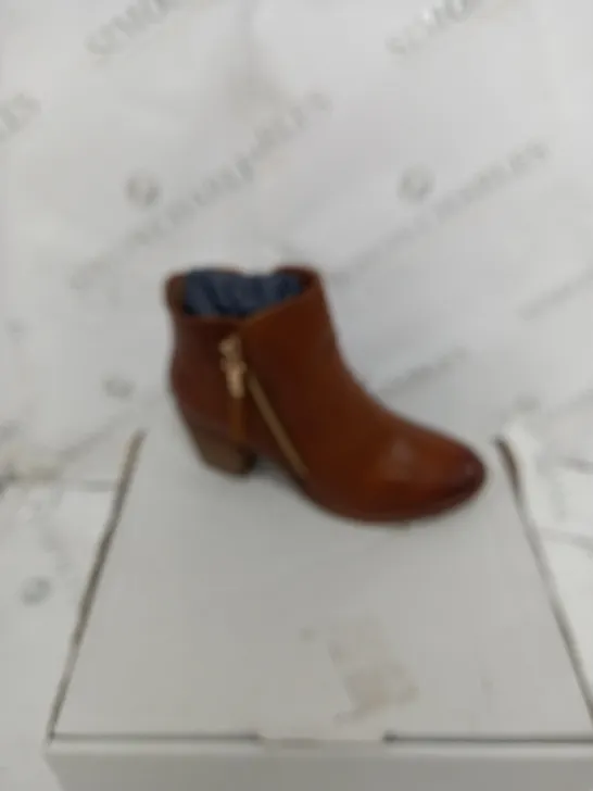 BOXED DUNE PAICE LEATHER ZIP UP ANKLE BOOT - TAN - SIZE 4