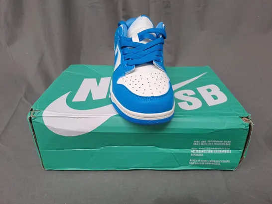 BOXED PAIR OF NIKE SHOES IN BLUE/WHITE UK SIZE 4.5