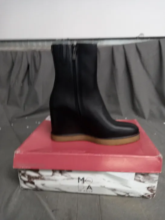 BOXED MODA IN PELLE AMBALINE BLACK LEATHER BOOTS - SIZE 7