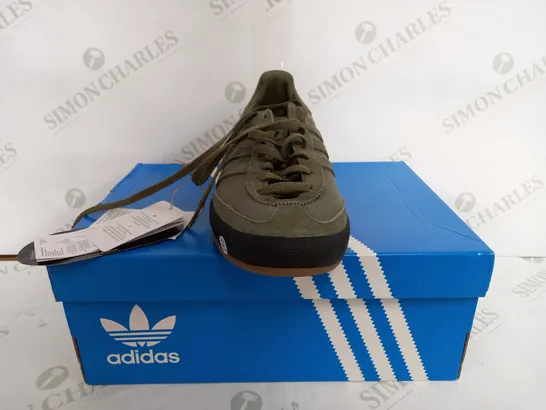 ADIDAS MENS KHAKI JEANS - UK 8