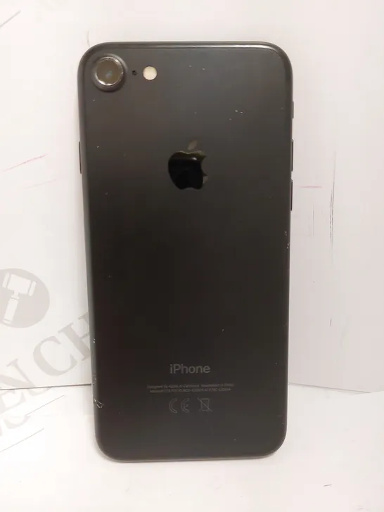 APPLE IPHONE 7 (A1778)