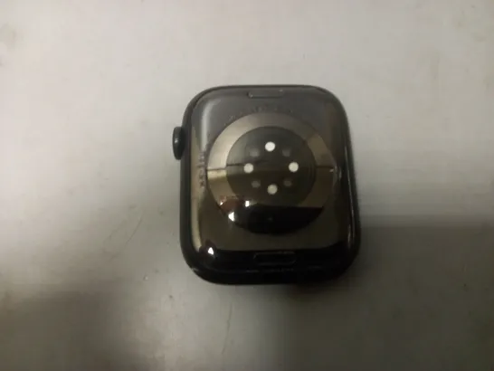 APPLE WATCH SERIES 8 (45mm) (NO STRAP)