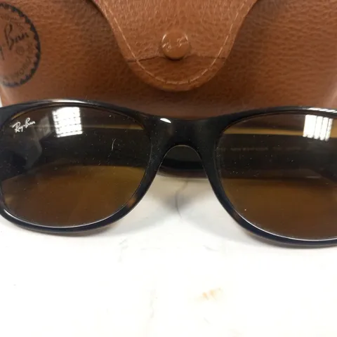 RAY BAN RB2132 NEW WAVER 710 3N SUNGLASSES