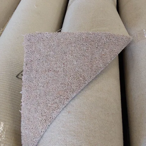 ROLL OF QUALITY DIM HEARHERS CARPET // SIZE APPROX: 4m X 3.34m