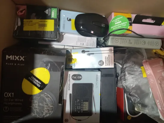 BOX OF APPROXIMATELY 20 ASSORTED ELECTRICAL ITEMS TO INCUDE ASDA TECH 10000MAH POWER BANK, JUICE JUMBO MARSHMALLOW BLUETOOTH SPEAKER, BLACKWEB IPHONE SCREEN PROTECTOR, ETC