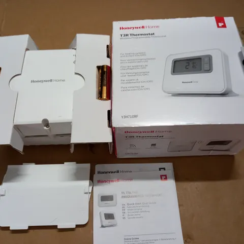 BOXED HONEYWELL HOME T3R WIRELESS PROGRAMMABLE THERMOSTAT - Y3H710RF