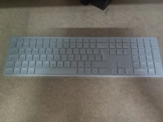 HP 970 PROGRAMMABLE WIRELESS KEYBOARD 