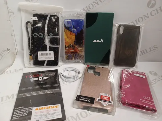 BOX OF APPROX 15 ITEMS INCLUDING ASSORTED PHONE CASES, CHARGING CABLES AND SCREEN PROTECTORS 