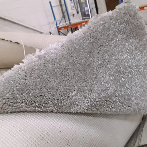 ROLL OF QUALITY LIGHT GREY CARPET APPROXIMATELY 4M × 2.1M