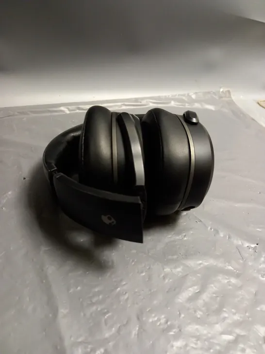 BOXED SKULLCANDY HEADPHONES BLACK