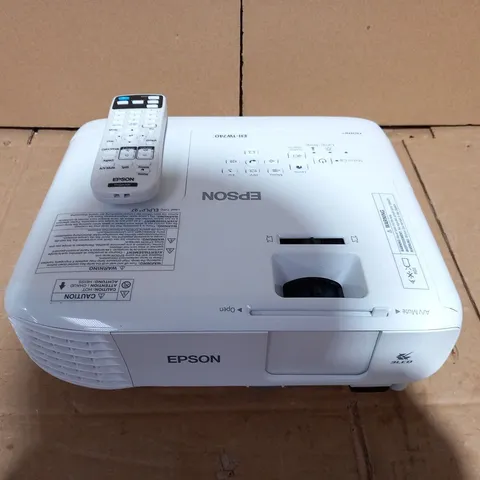 EPSON H979B LCD PROJECTOR