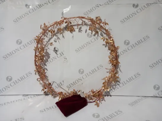 BOXED ALISON CORK PRE LIT JEWELLED WREATH