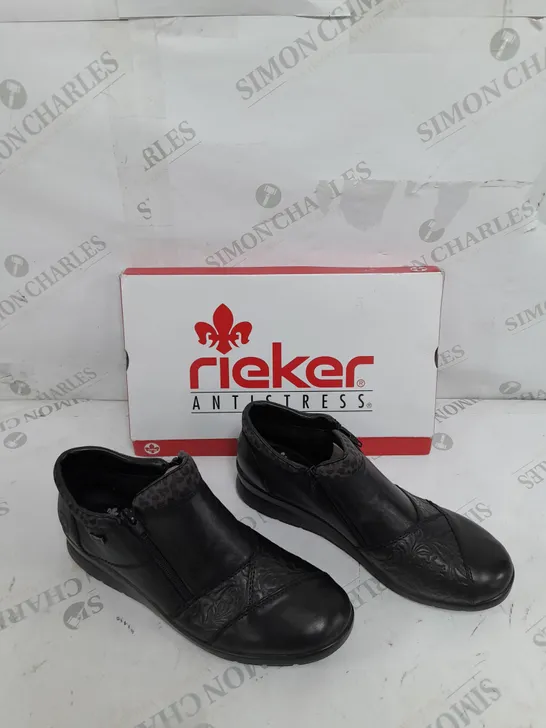 BOXED RIEKER LEATHER DOUBLE ZIP WATER RESISTANT BOOT IN BLACK - SIZE 39