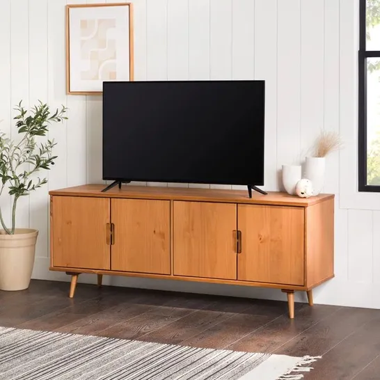 BOXED GUERNSEY SOLID WOOD TV STAND FOR TVS UP TO 48" (1 BOX)