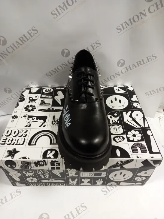 BOXED KOI FOOTWEAR THE 9 TO 5 SLAVE MEN'S DERBY SHOES - 9