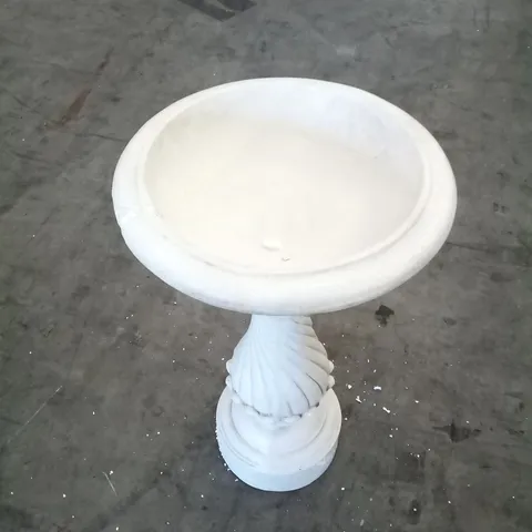 BOXED BIRD BATH