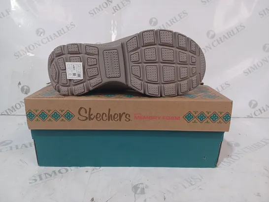 BOXED PAIR OF SKECHERS EASY GOING HIGH ZIP BOOT, MUSHROOM, UK 4.5