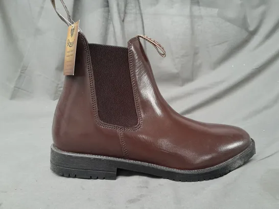 BOXED PAIR OF RHINEGOLD JODHPUR BOOTS IN DARK BROWN SIZE 8