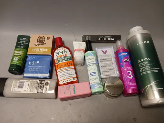 BOX OF APPROXIMATELY 15 COSMETIC ITEMS TO INCLUDE JOICE SHAMPOO, LASHTOPIA, AND V05 GEL SPRAY ETC. 