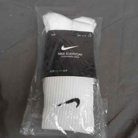 SEALED NIKE EVERYDAY DRI FIT WHITE SOCKS X3 - LARGE