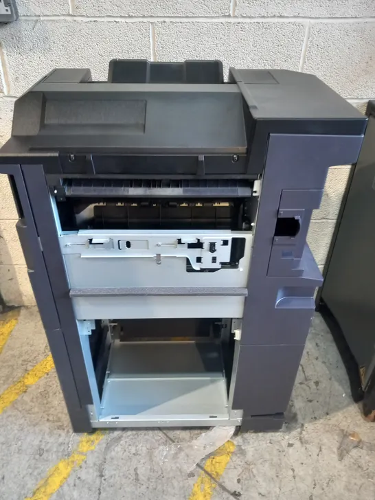 KYOCERA DF 7110 - FINISHER WITH STAPLER - 4000 SHEETS