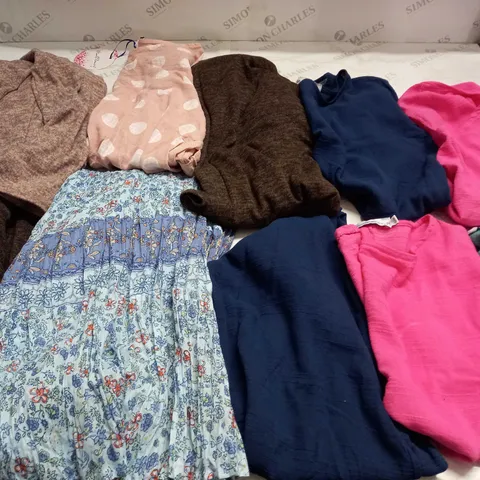 BAG OF APPROX 10 ASSORTED CLOTHING ITEMS TO INCLUDE - MAISON DE NIMES - EMELIA